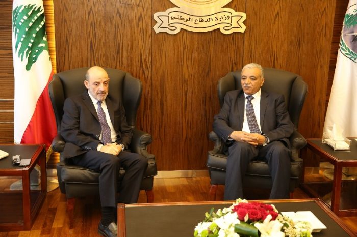 Defense Minister discusses cooperation with Iraqi Ambassador