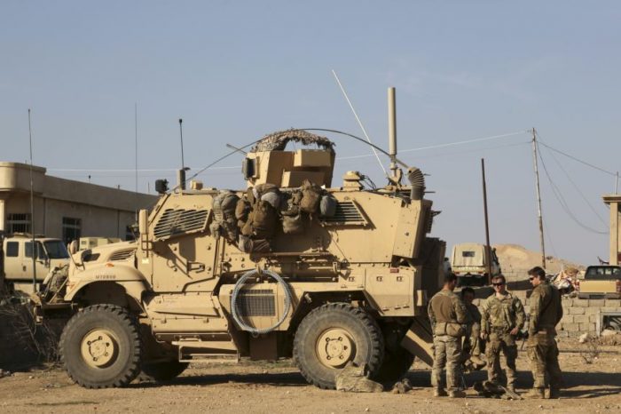 US Commander Downplays Chance of Big Iraq, Syria Troop Hike