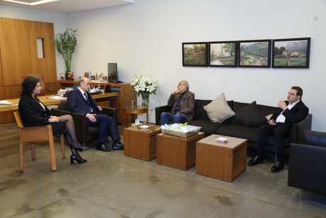 PSP Delegation Visits Geagea as Berri's Aide Meets Hariri